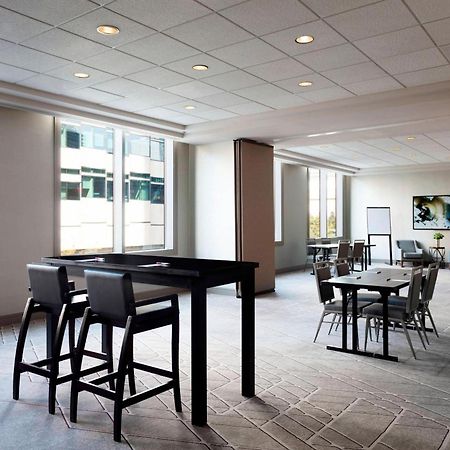 Cleveland Marriott Downtown At Key Tower Hotel Exterior photo