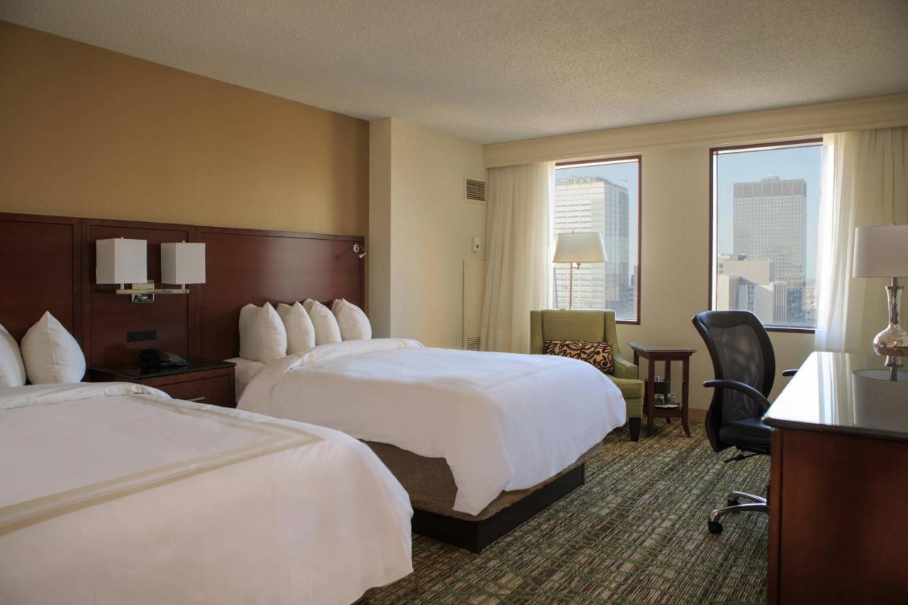 Cleveland Marriott Downtown At Key Tower Hotel Exterior photo