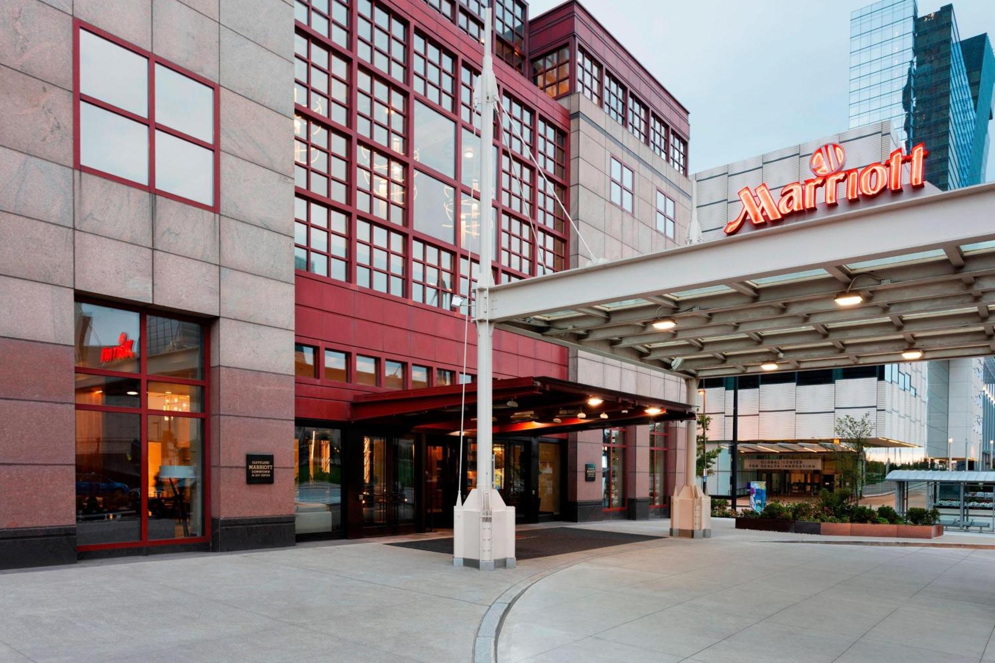 Cleveland Marriott Downtown At Key Tower Hotel Exterior photo