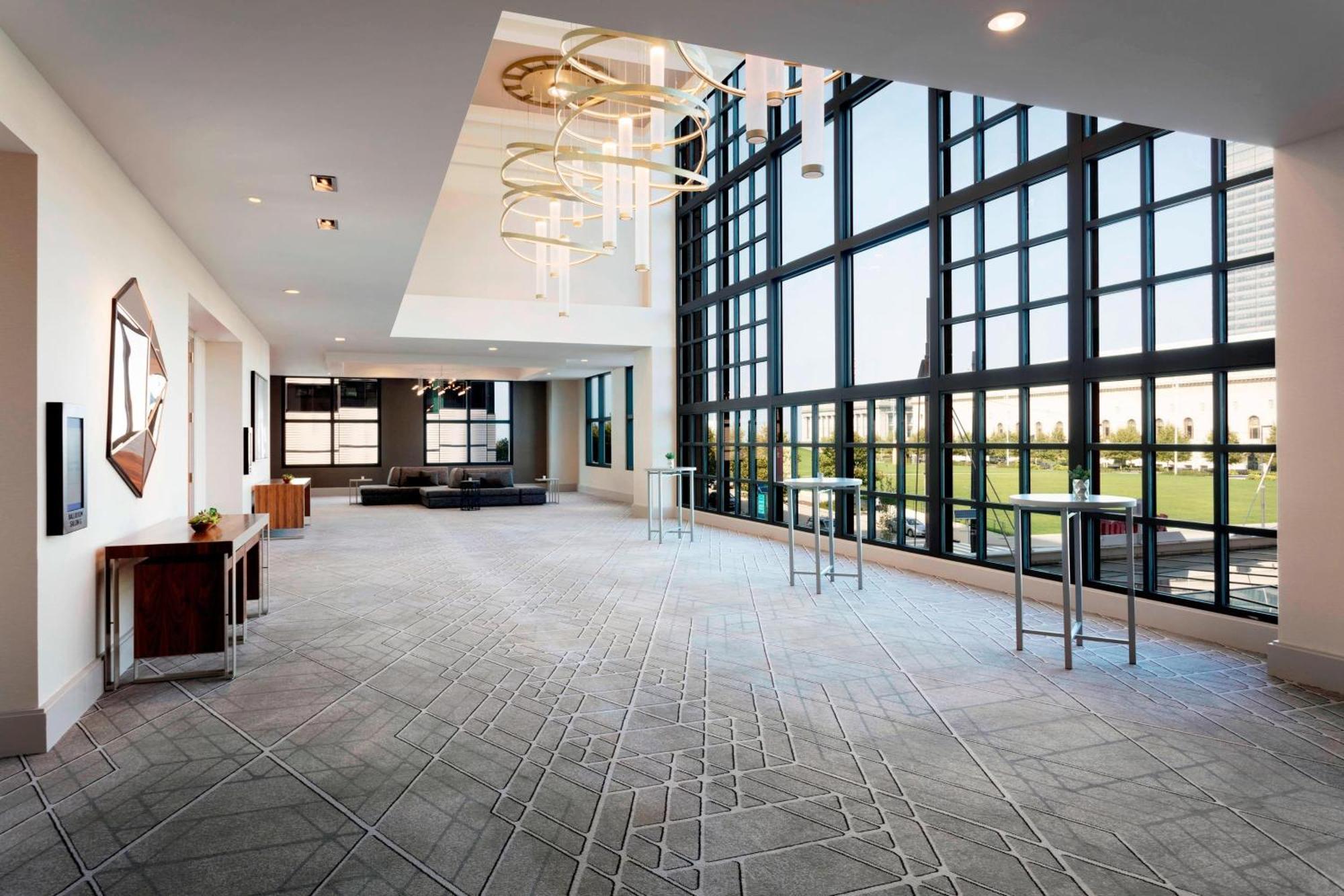 Cleveland Marriott Downtown At Key Tower Hotel Exterior photo