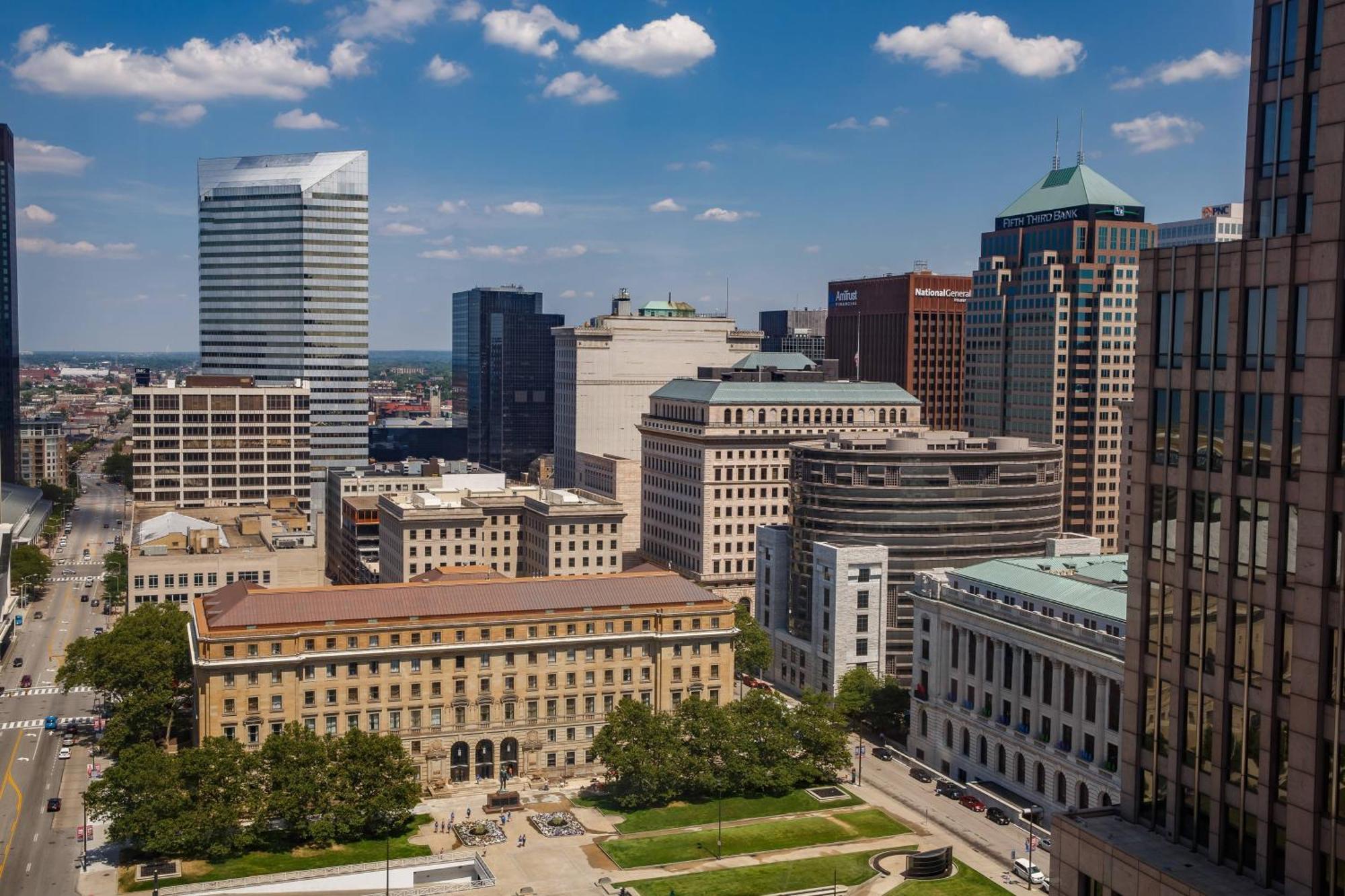 Cleveland Marriott Downtown At Key Tower Hotel Exterior photo